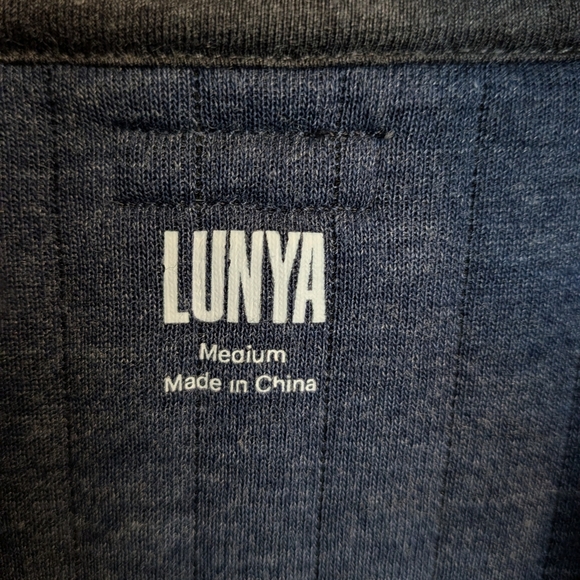 Lunya Charcoal Restore Double Knit Half Zip Pullover Size Medium - Picture 3 of 7